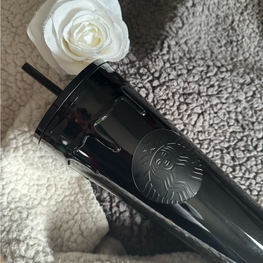 NWT 🖤 Starbucks Black Slime Drip Tumbler with Straw
